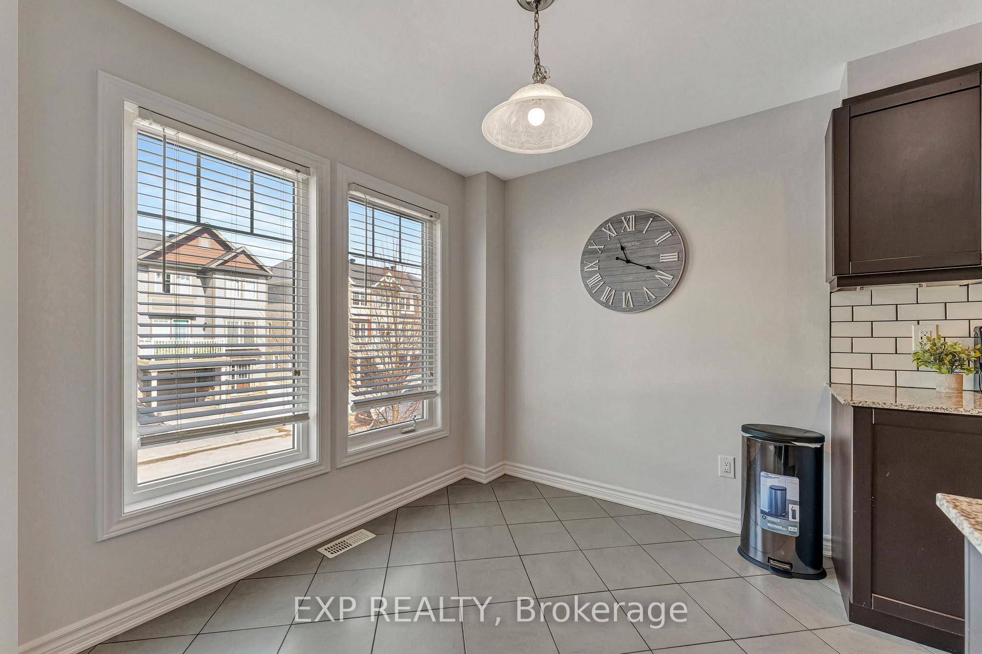 Photo 22 of 597 Foxlight Circle, Ottawa, Kanata - Emerald Meadows/Trailwest — HOMEH