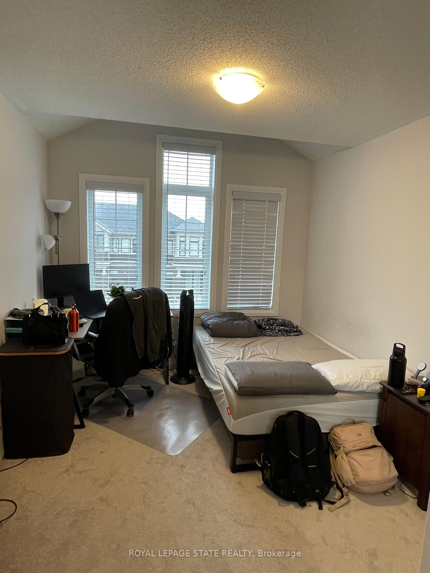 Photo 13 of 131 Freedom Crescent, Hamilton, Mount Hope — HOMEH