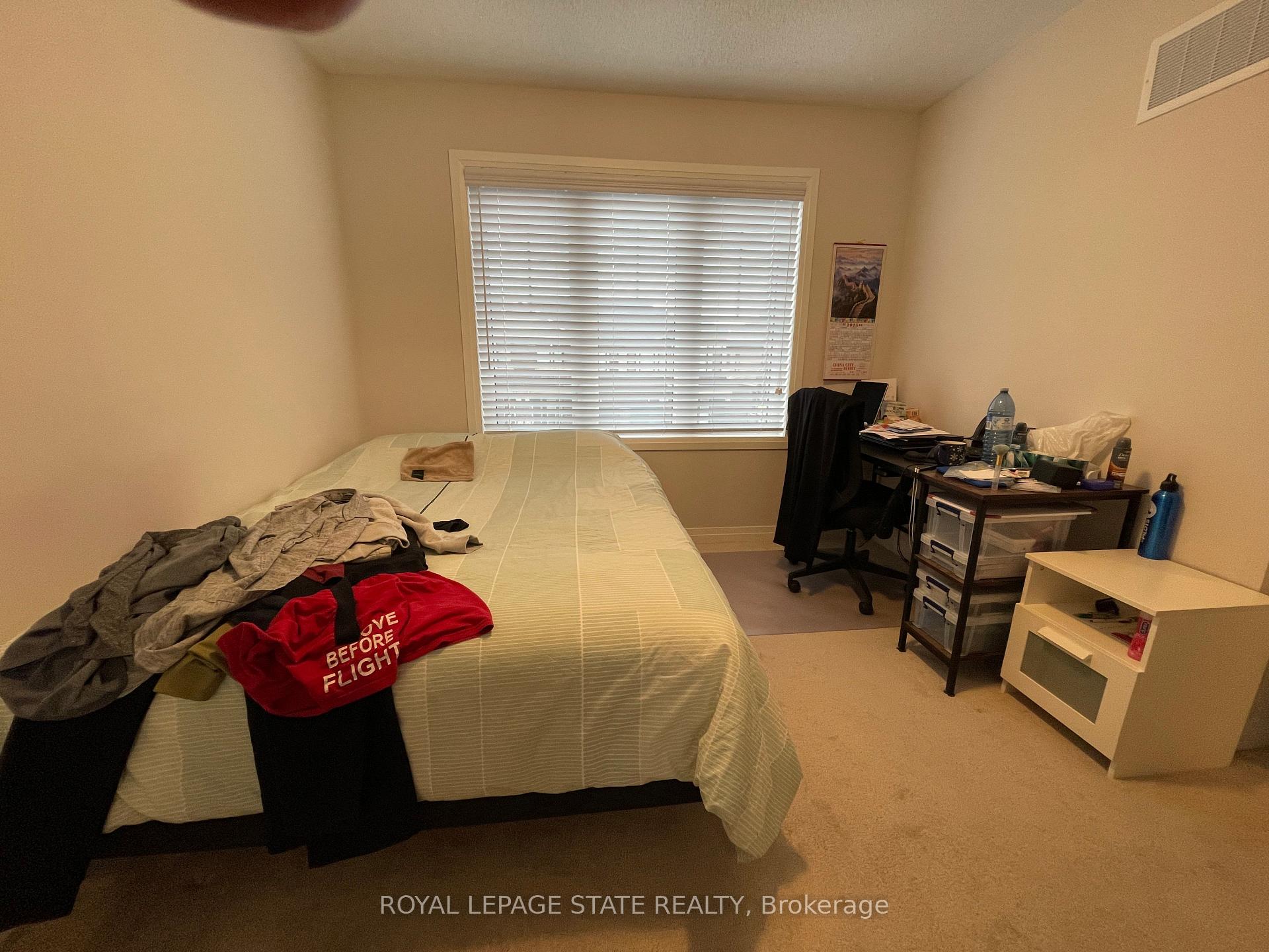 Photo 14 of 131 Freedom Crescent, Hamilton, Mount Hope — HOMEH