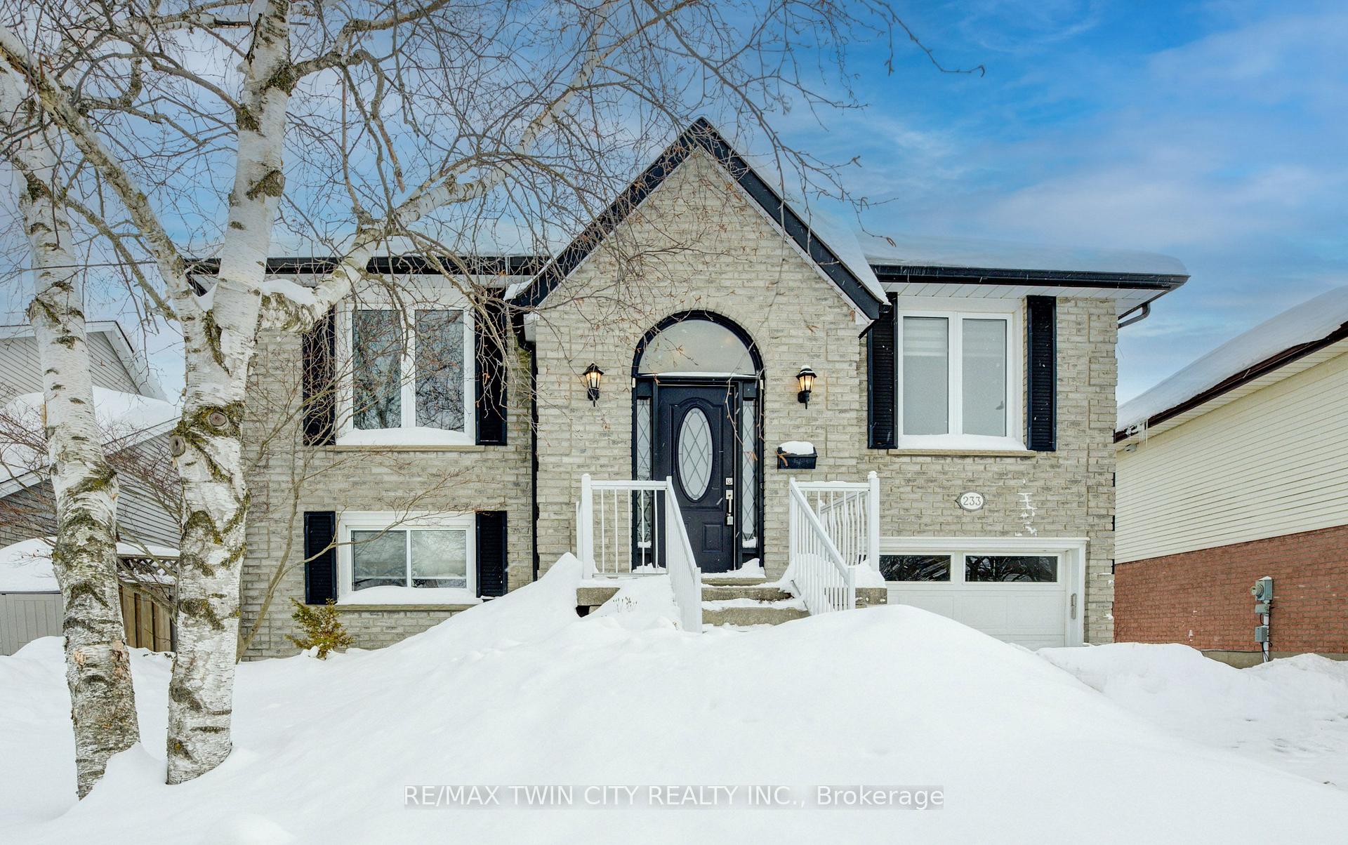Photo 3 of 233 Blackwell Drive, Kitchener — HOMEH