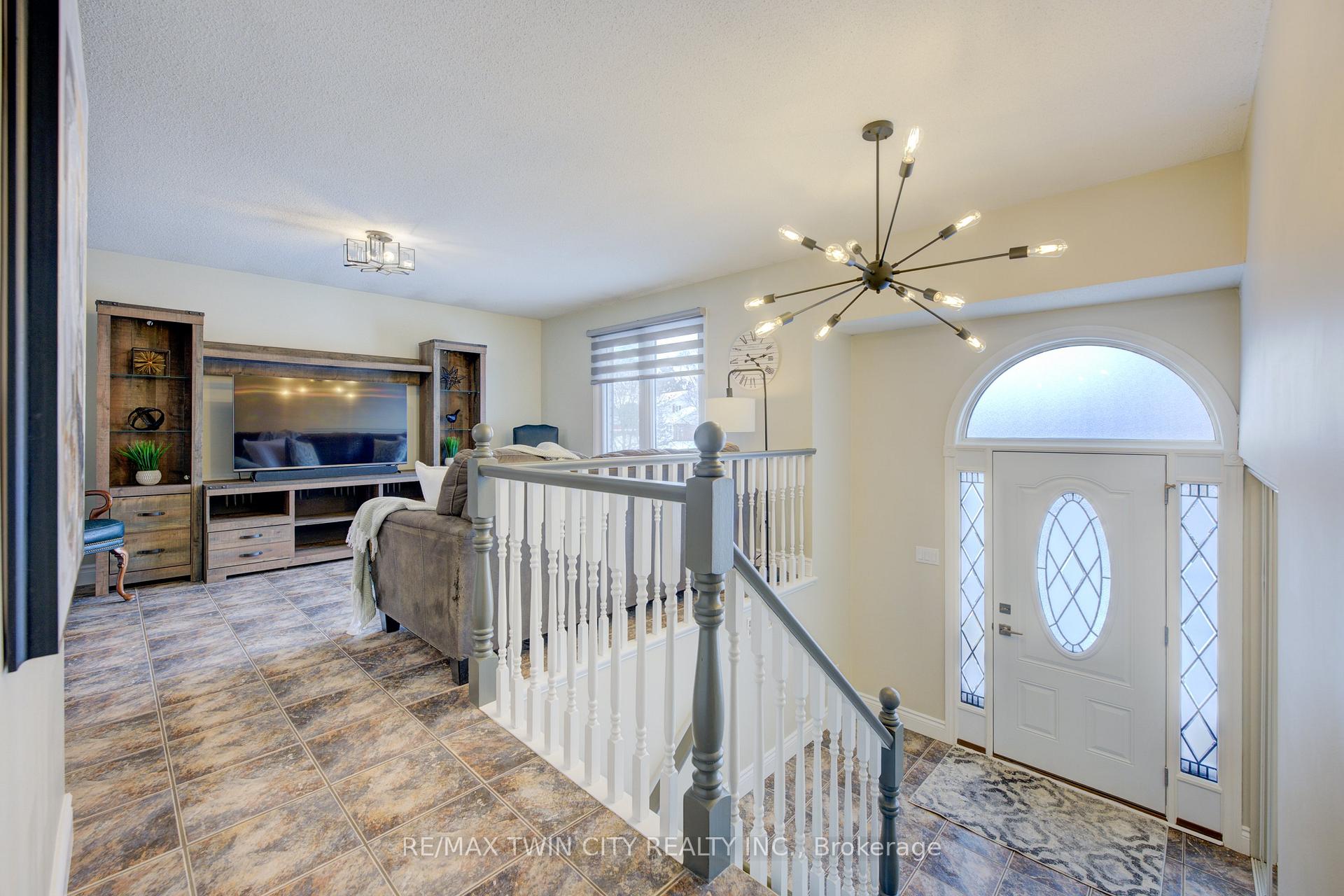 Photo 4 of 233 Blackwell Drive, Kitchener — HOMEH