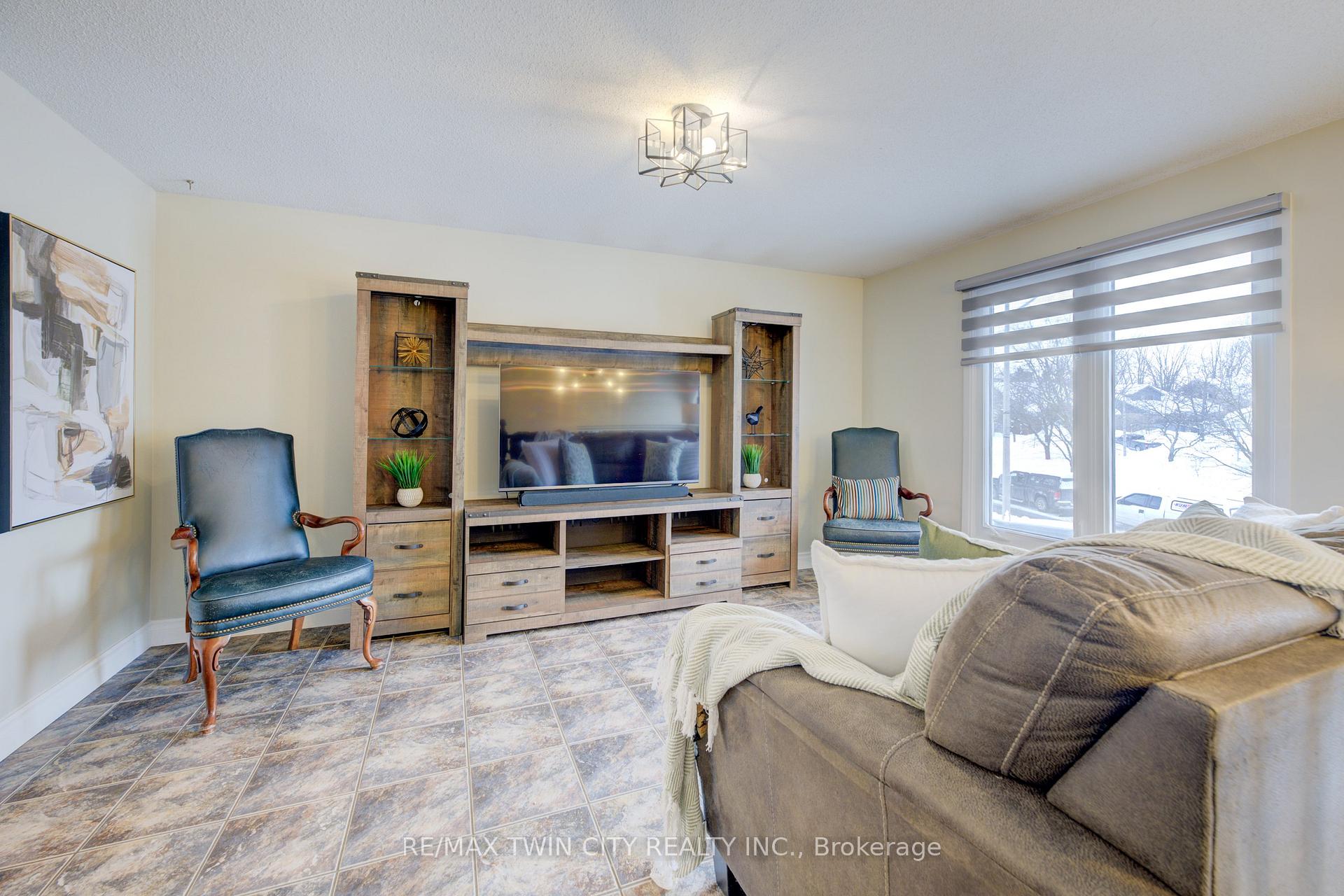 Photo 7 of 233 Blackwell Drive, Kitchener — HOMEH