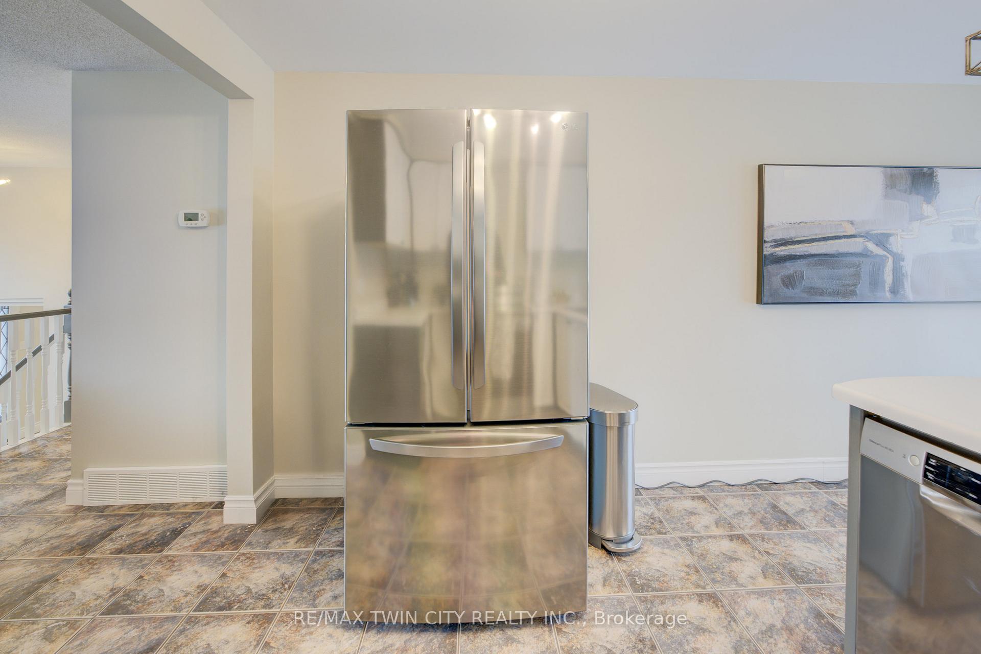 Photo 12 of 233 Blackwell Drive, Kitchener — HOMEH