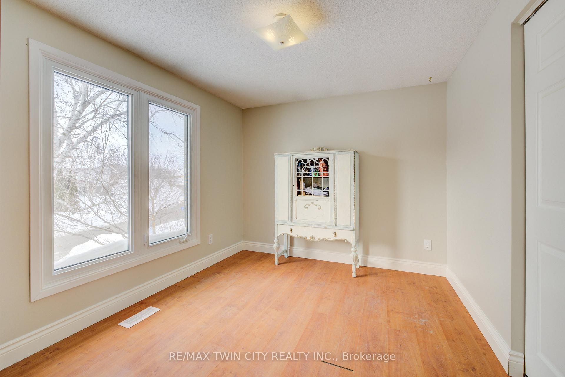 Photo 16 of 233 Blackwell Drive, Kitchener — HOMEH