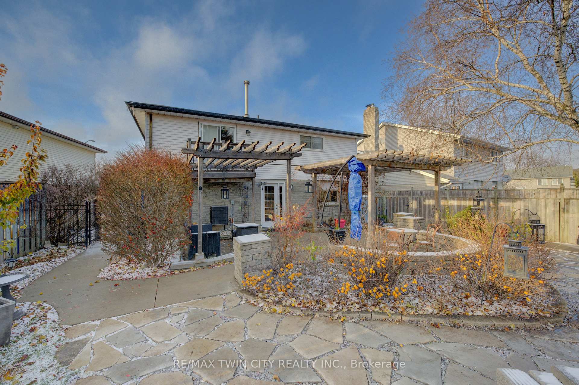 Photo 33 of 233 Blackwell Drive, Kitchener — HOMEH