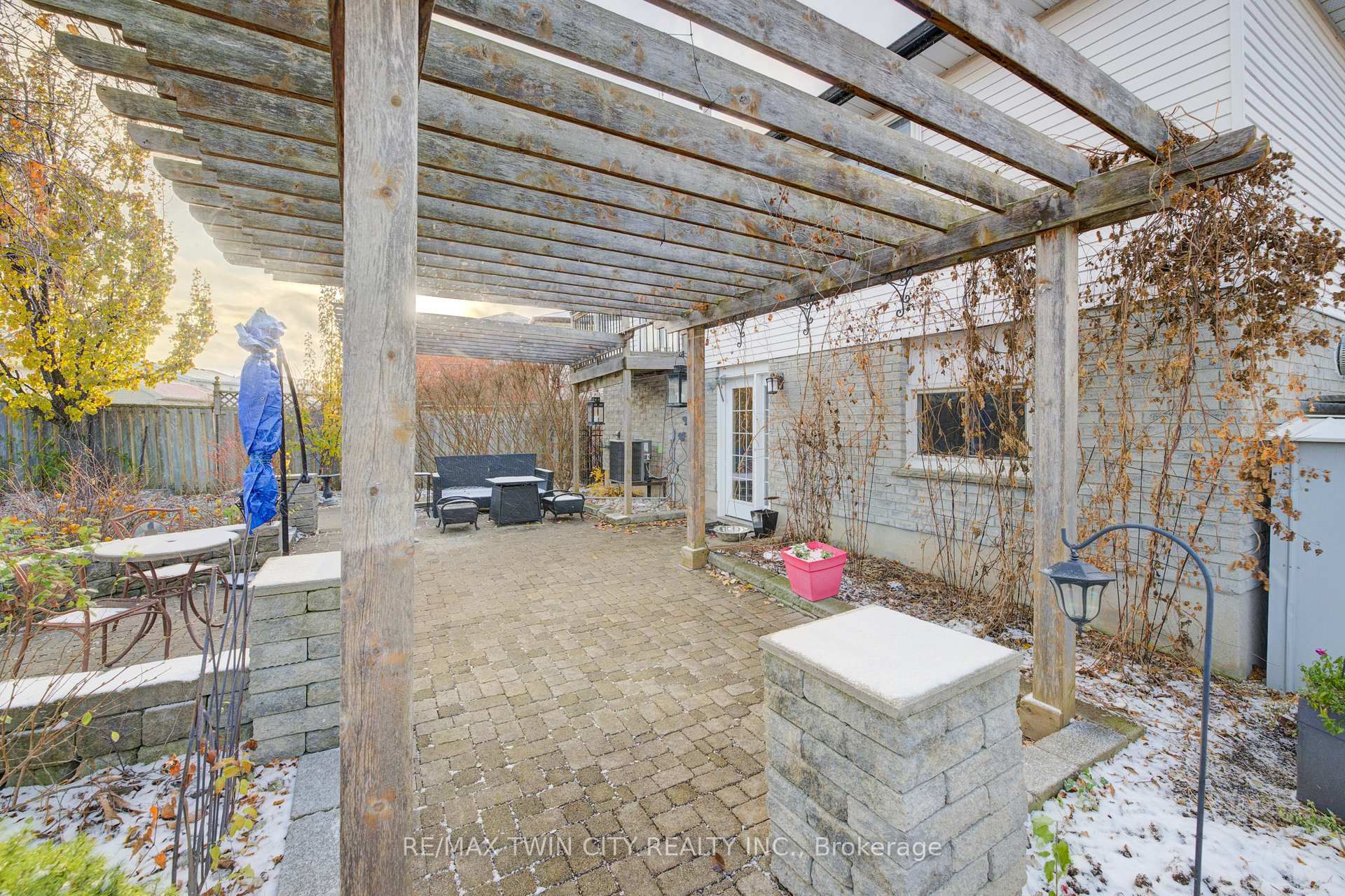 Photo 35 of 233 Blackwell Drive, Kitchener — HOMEH