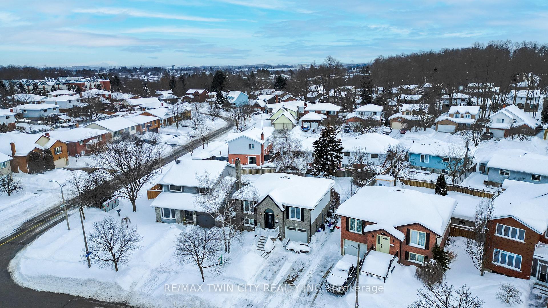 Photo 46 of 233 Blackwell Drive, Kitchener — HOMEH