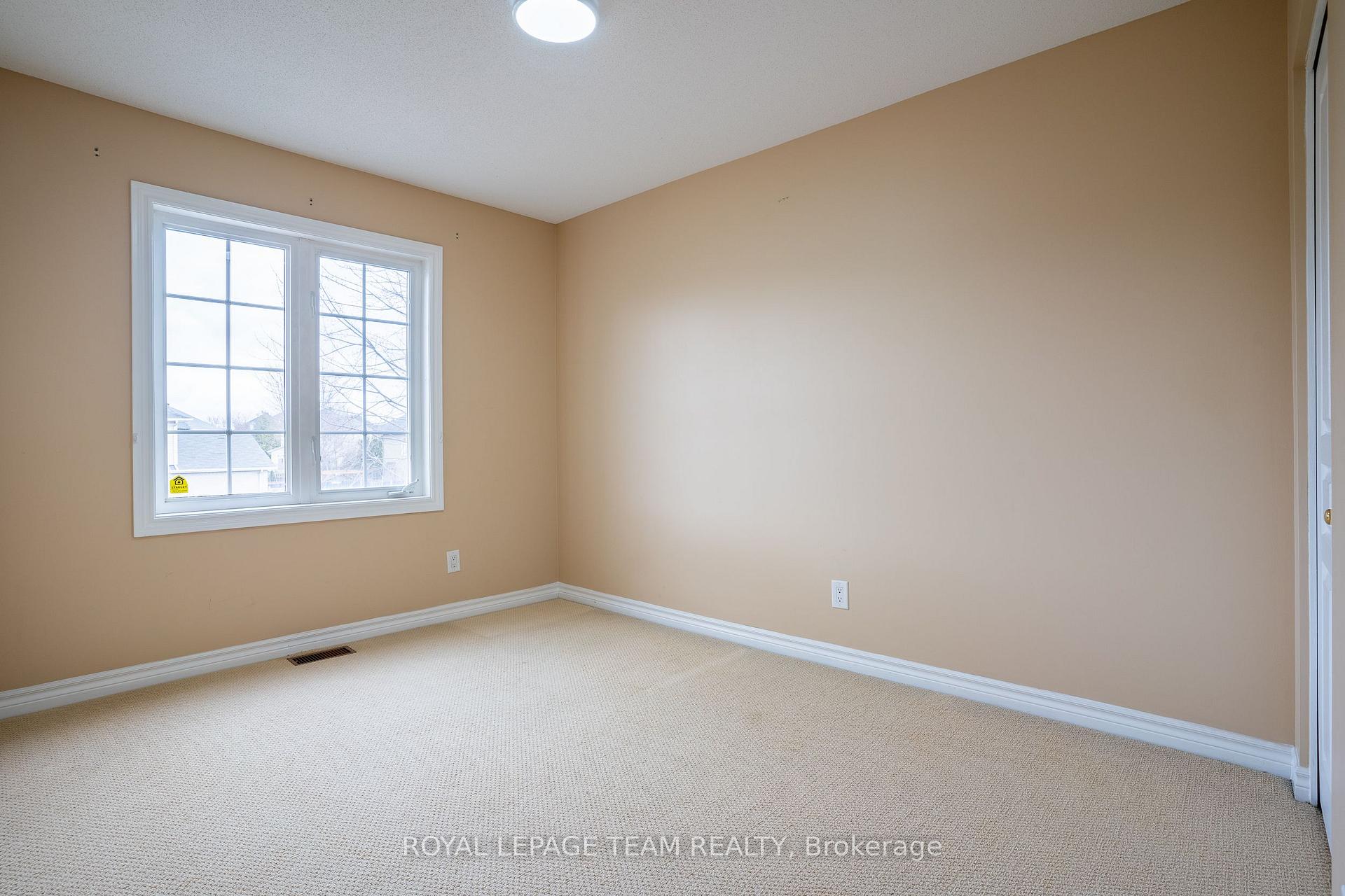 Photo 16 of 105 Bridgestone Drive, Ottawa, Kanata - Emerald Meadows/Trailwest — HOMEH