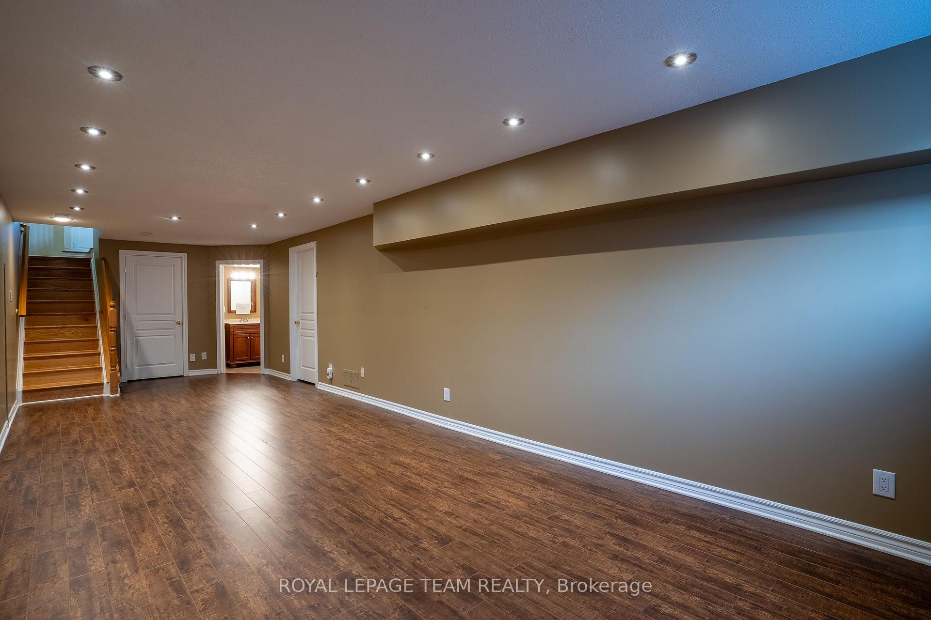 Photo 23 of 105 Bridgestone Drive, Ottawa, Kanata - Emerald Meadows/Trailwest — HOMEH