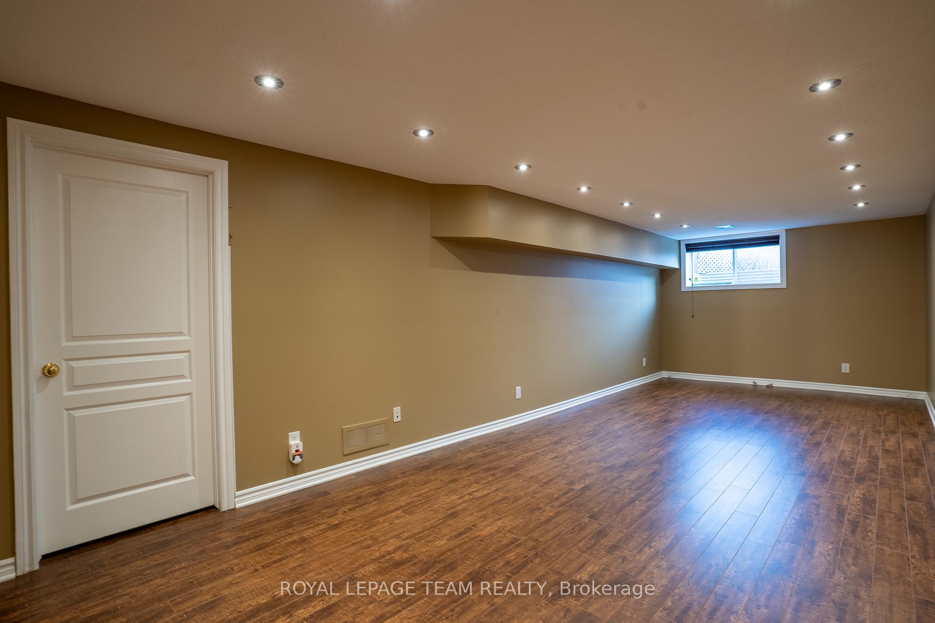Photo 25 of 105 Bridgestone Drive, Ottawa, Kanata - Emerald Meadows/Trailwest — HOMEH