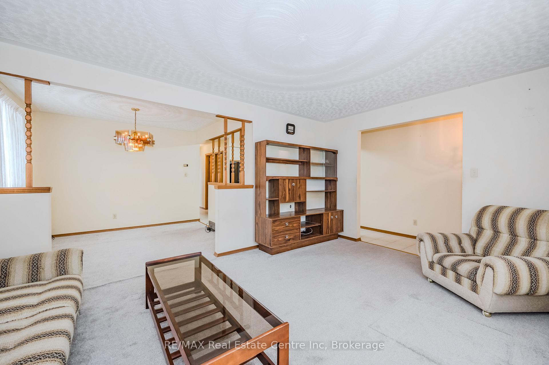 Photo 6 of 37 Tuerr Drive, Kitchener — HOMEH