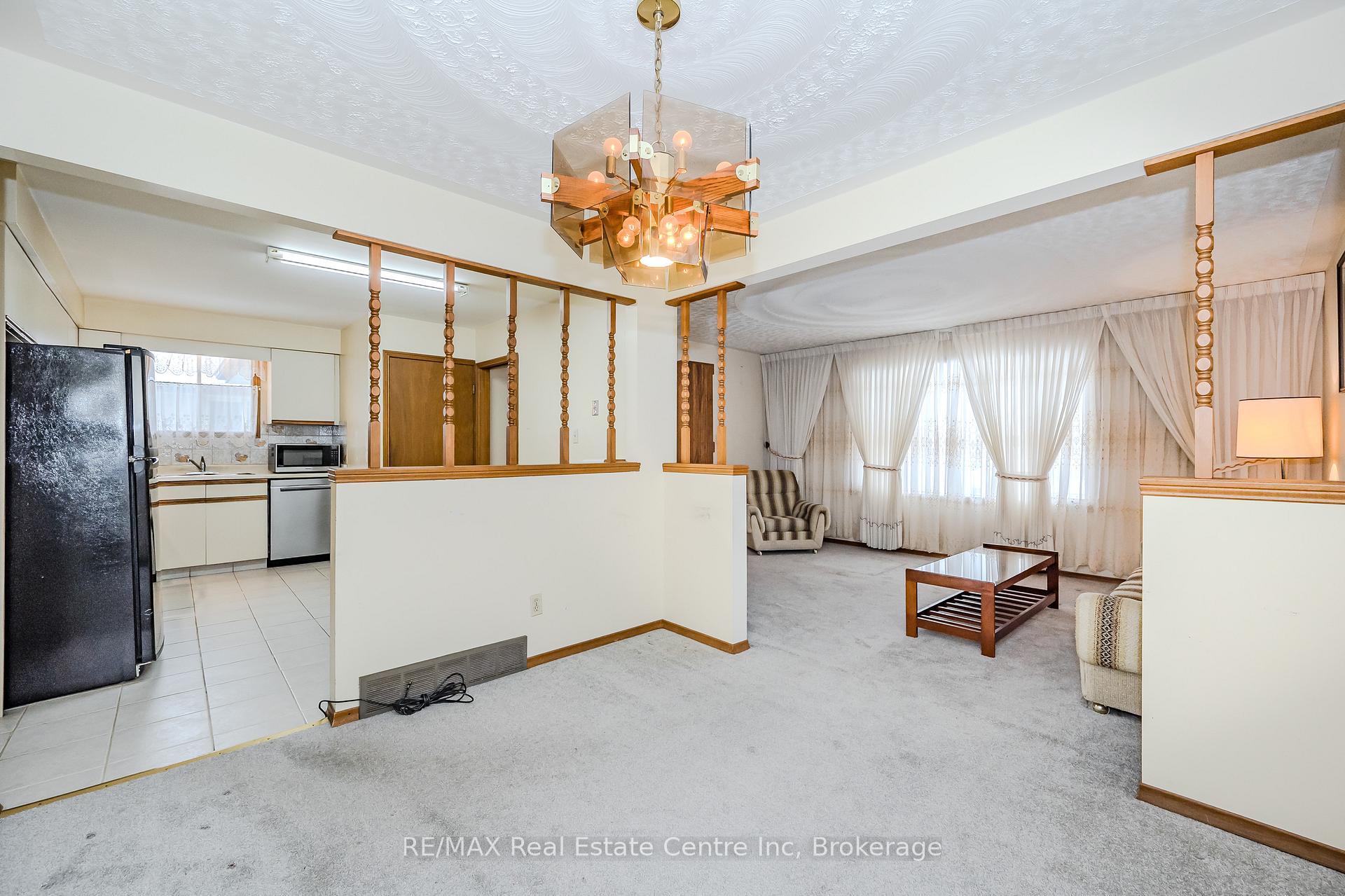 Photo 8 of 37 Tuerr Drive, Kitchener — HOMEH