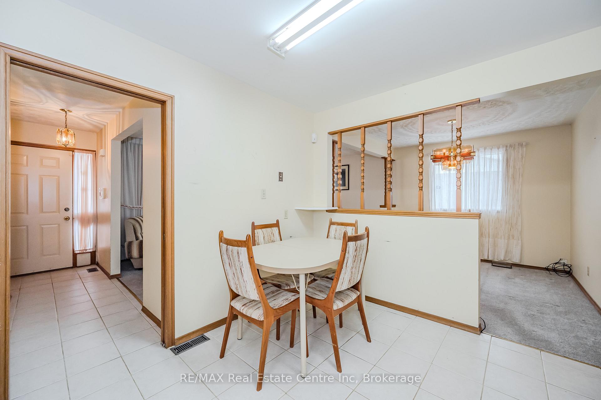 Photo 10 of 37 Tuerr Drive, Kitchener — HOMEH