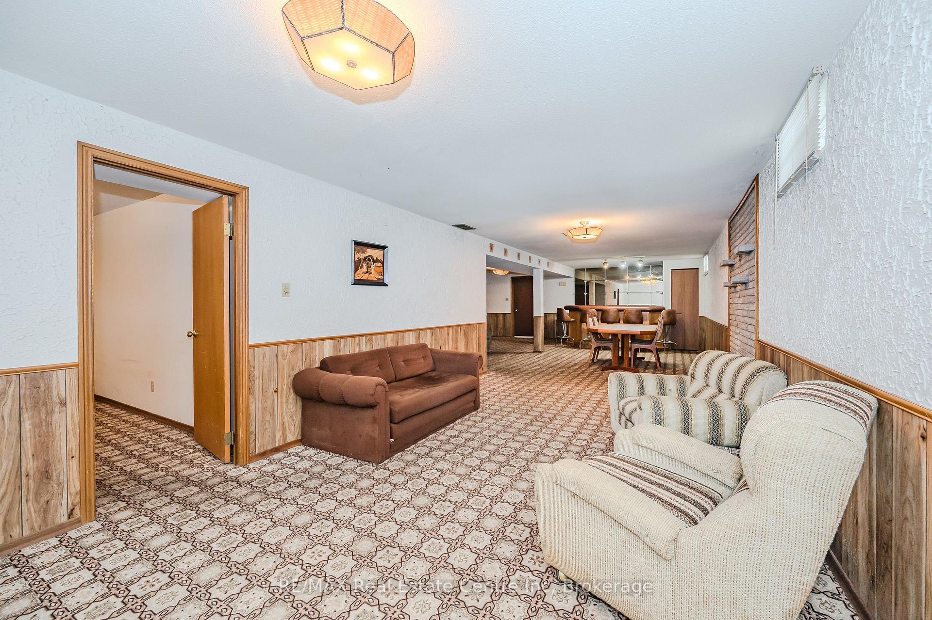 Photo 23 of 37 Tuerr Drive, Kitchener — HOMEH