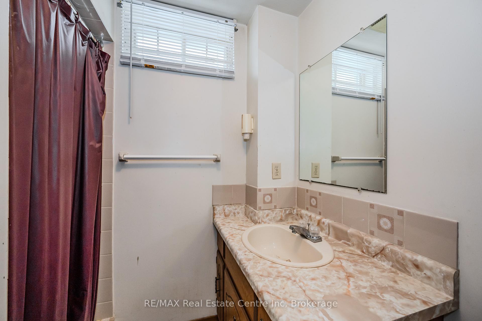 Photo 26 of 37 Tuerr Drive, Kitchener — HOMEH