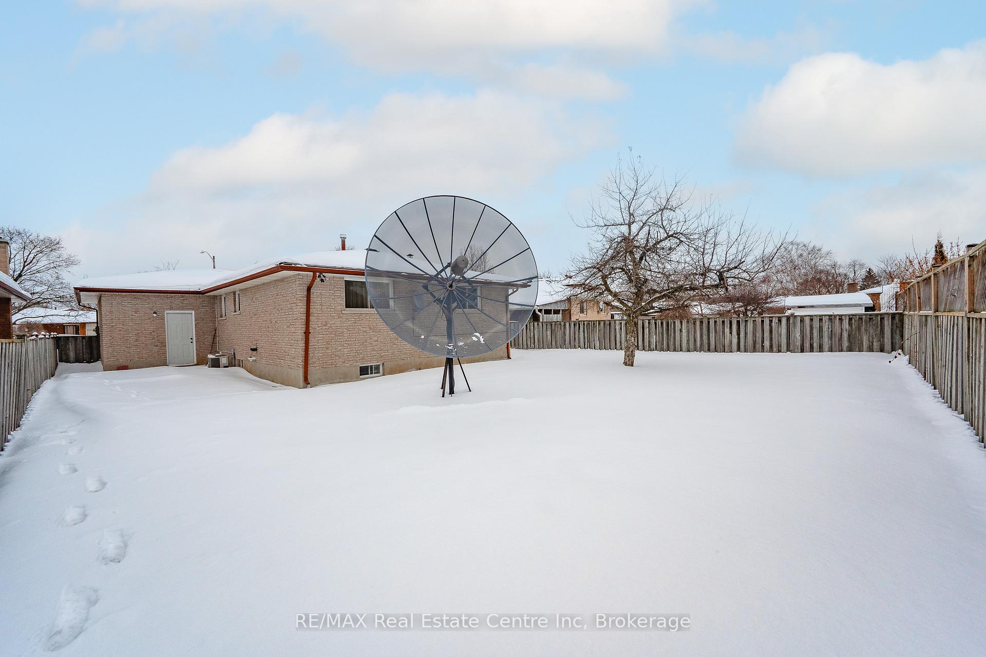 Photo 28 of 37 Tuerr Drive, Kitchener — HOMEH