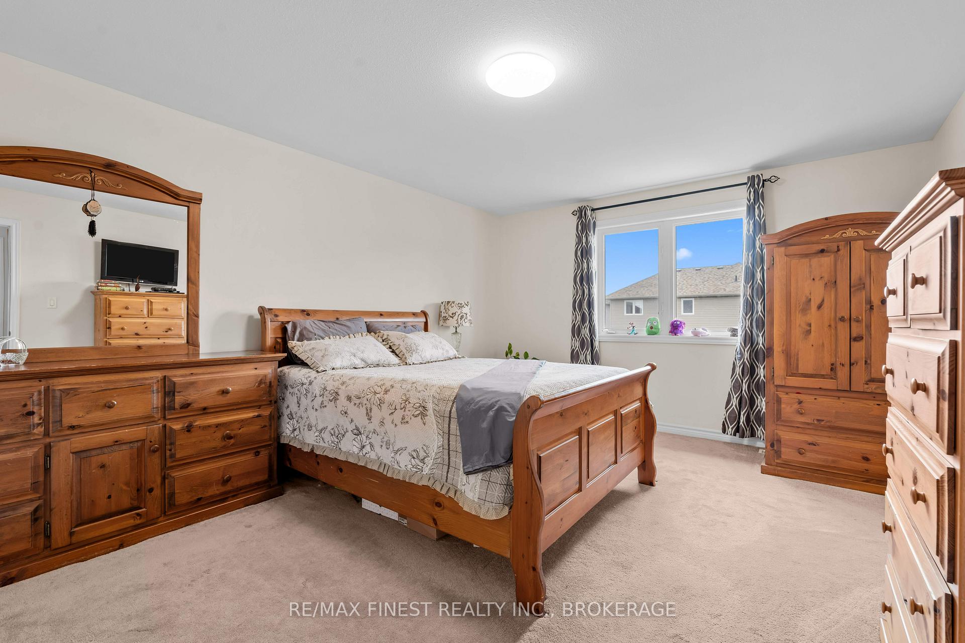 Photo 21 of 1334 Atkinson Street, Kingston, City Northwest — HOMEH