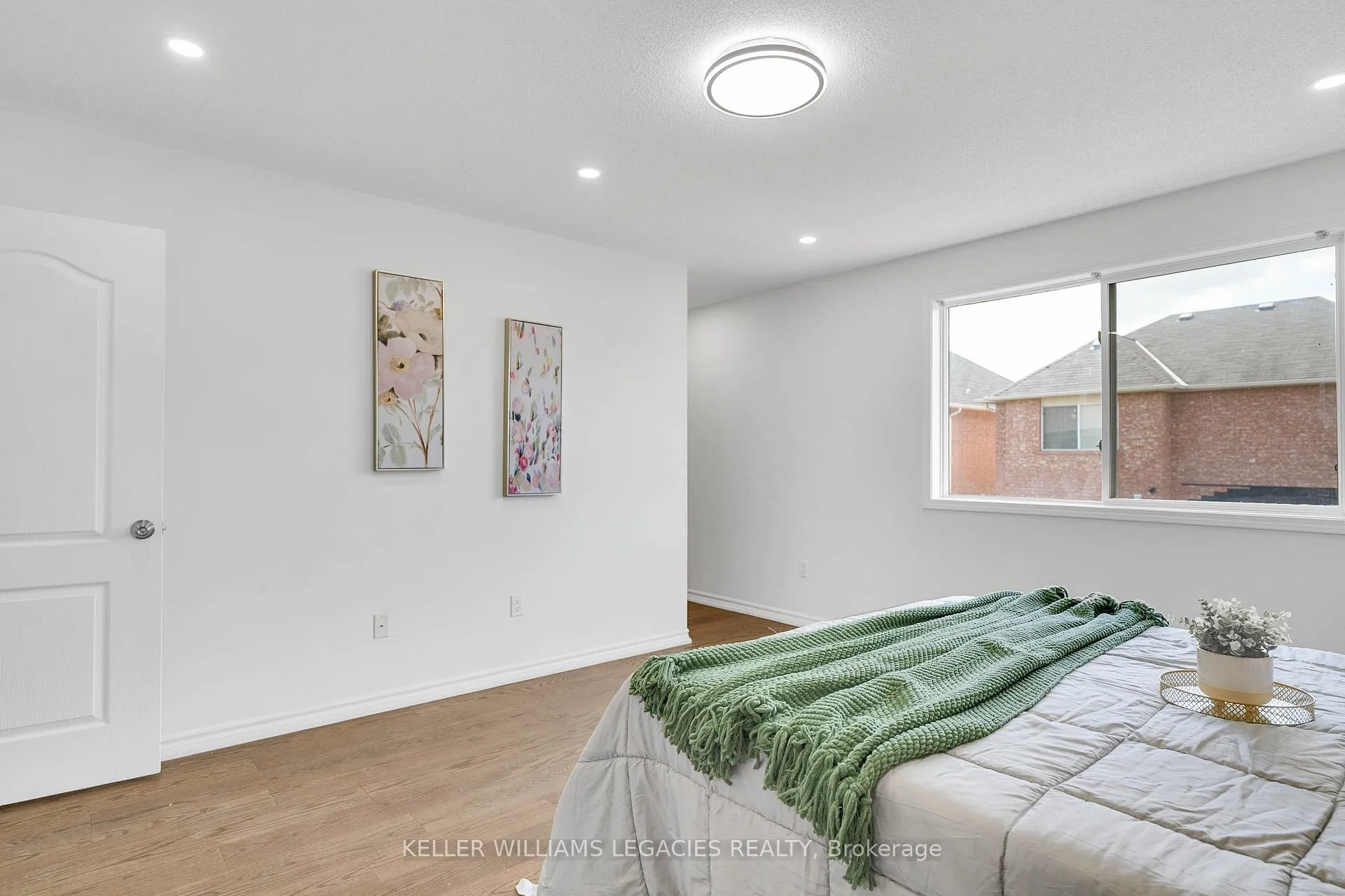 Photo 20 of 656 Thompson Road S, Milton, Coates — HOMEH