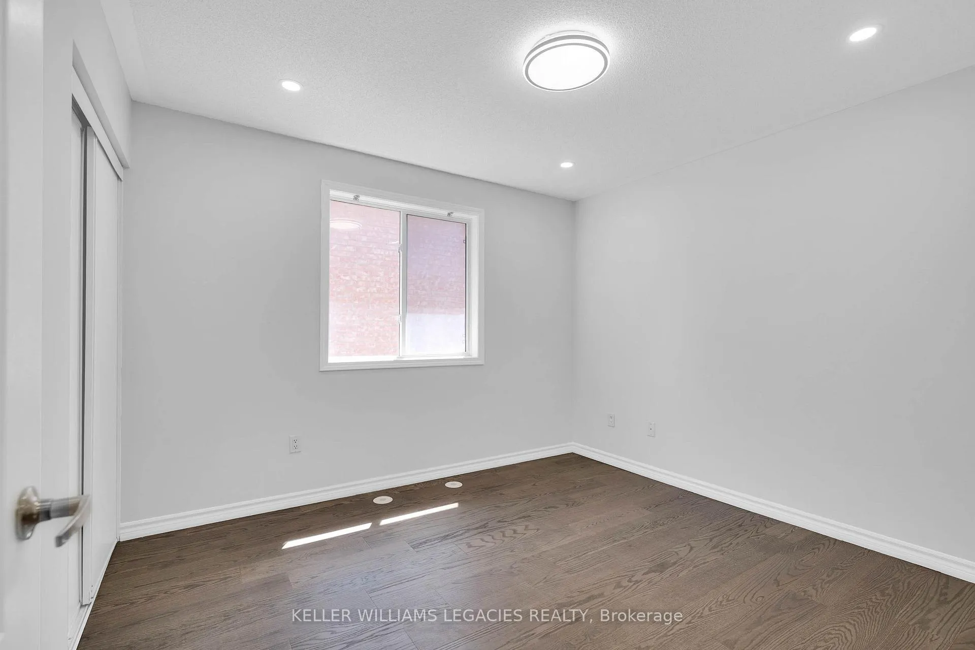 Photo 25 of 656 Thompson Road S, Milton, Coates — HOMEH