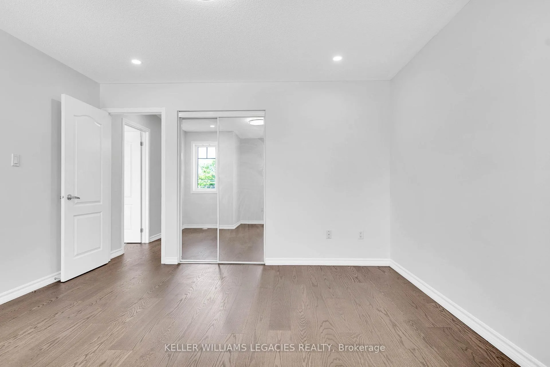 Photo 26 of 656 Thompson Road S, Milton, Coates — HOMEH