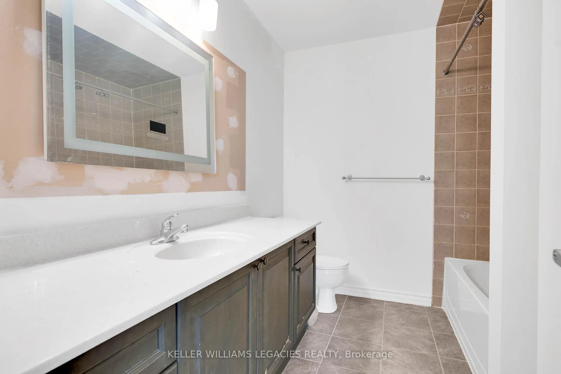Photo 29 of 656 Thompson Road S, Milton, Coates — HOMEH
