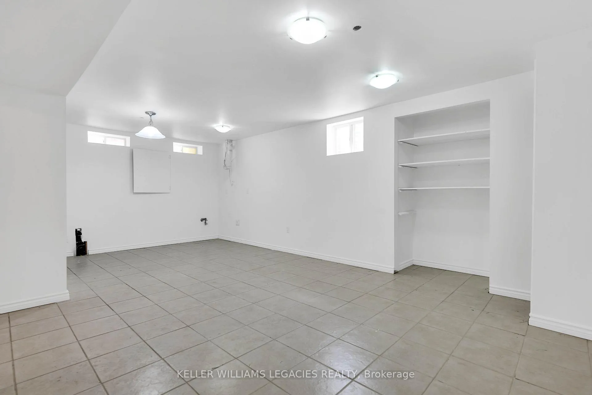 Photo 32 of 656 Thompson Road S, Milton, Coates — HOMEH