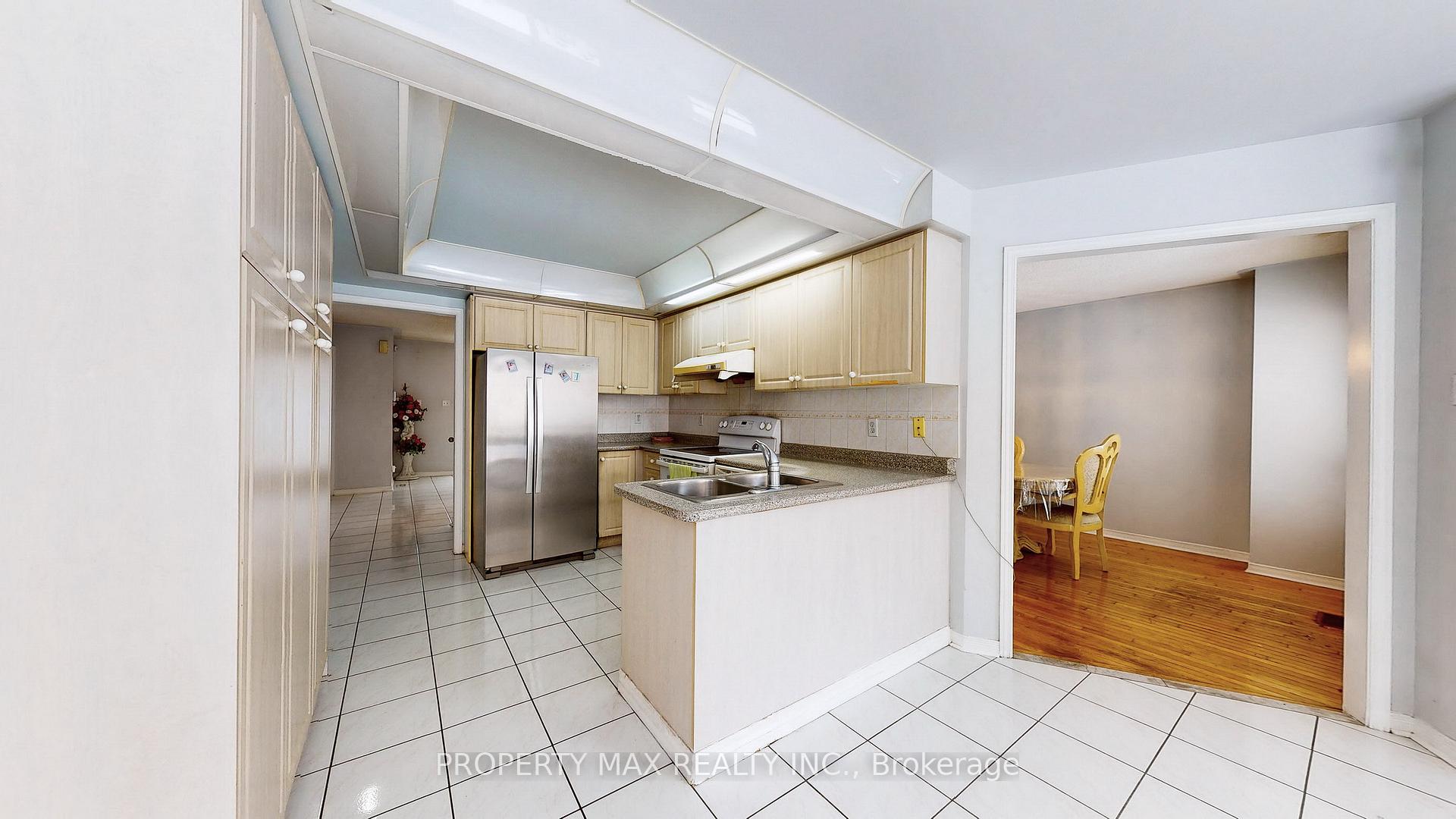 Photo 10 of 96 Gillingham Avenue, Markham, Milliken Mills East — HOMEH