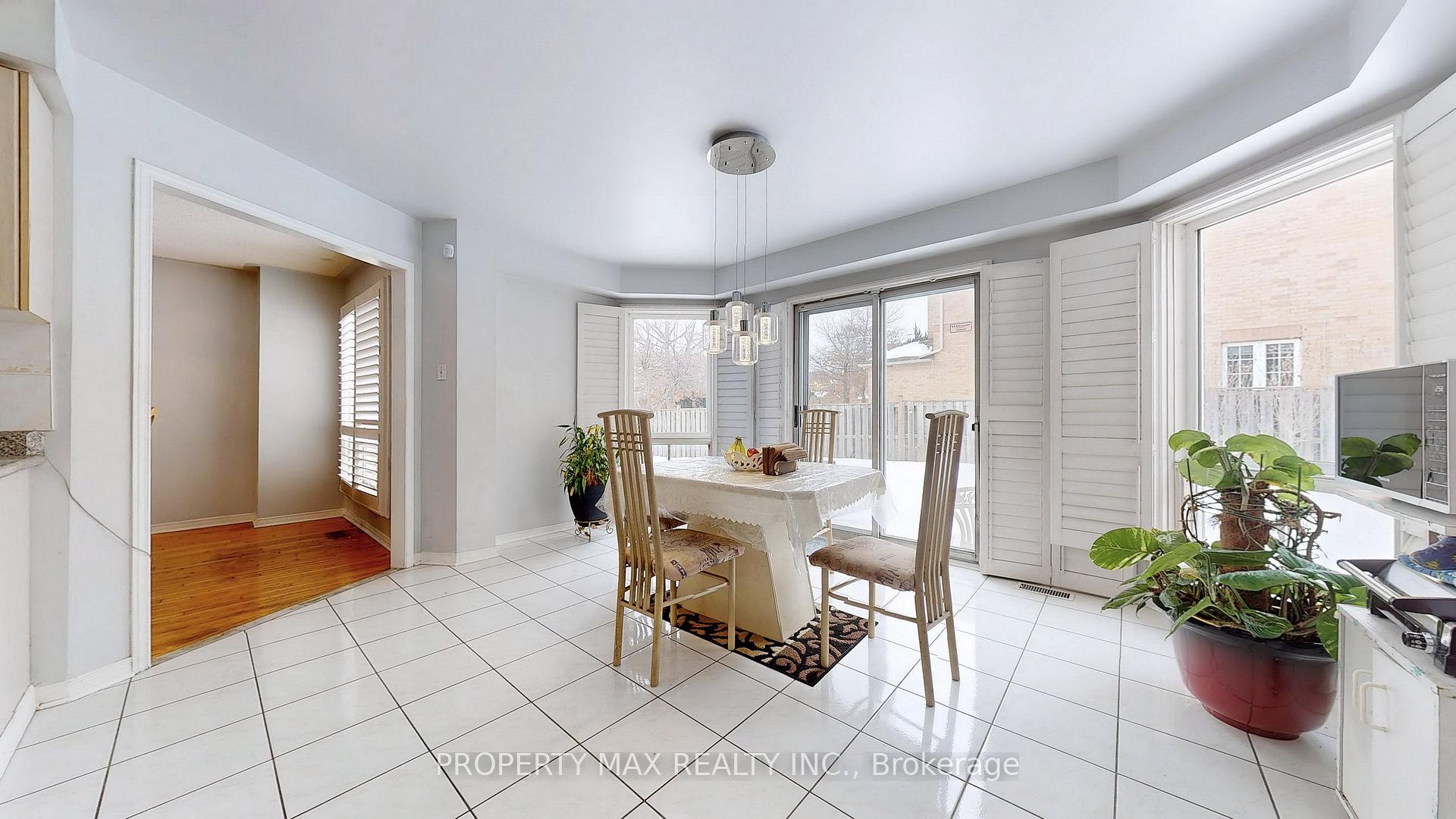 Photo 11 of 96 Gillingham Avenue, Markham, Milliken Mills East — HOMEH