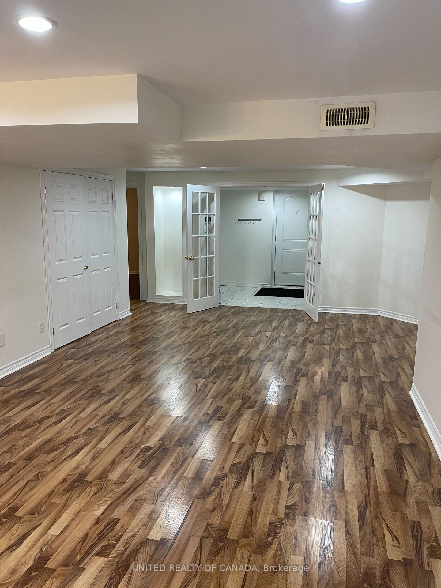 Photo 3 of 23 Bradgate Drive, Markham, Thornlea — HOMEH