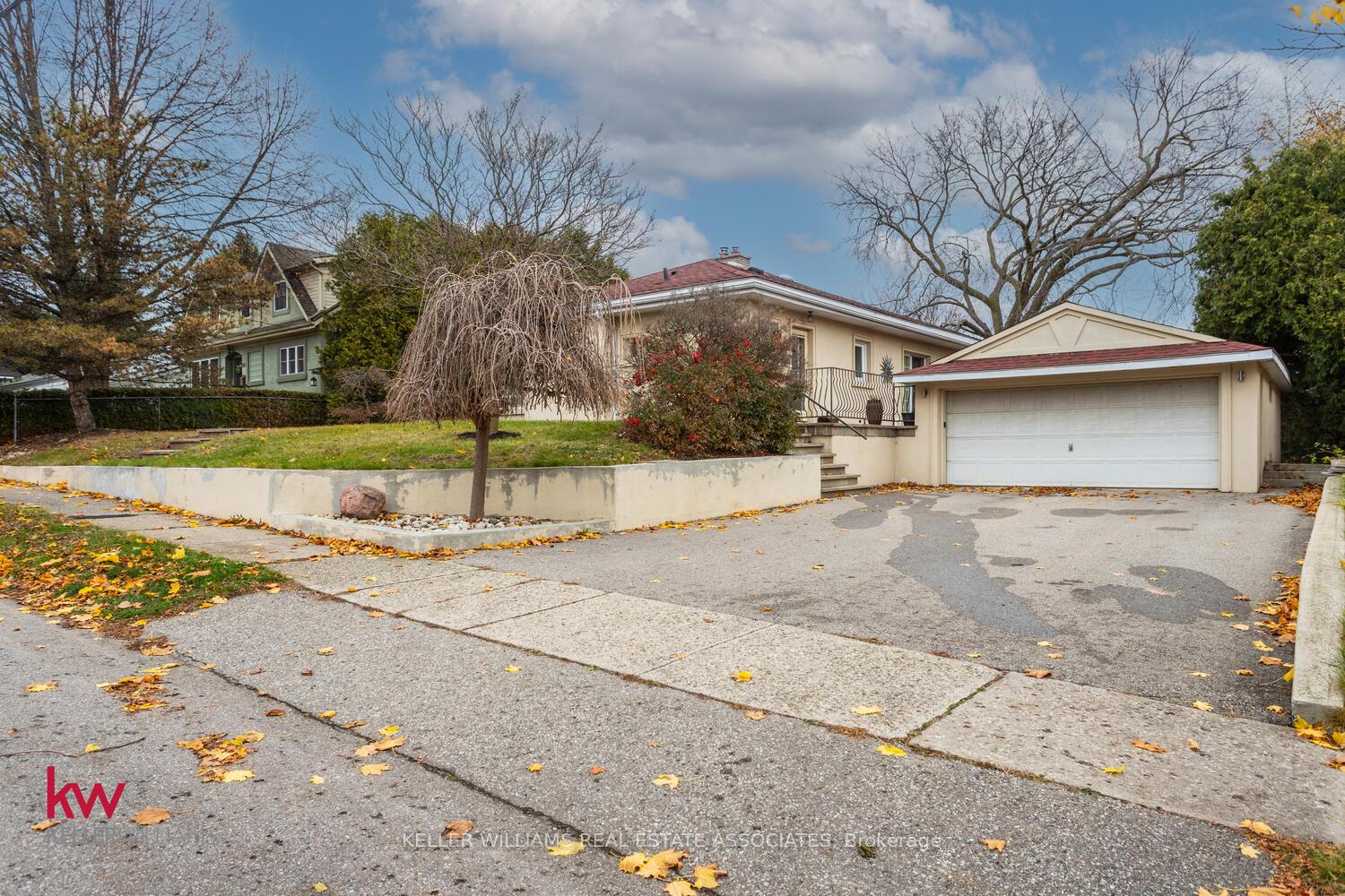 Photo 3 of 94 Belmont Avenue E, Kitchener — HOMEH