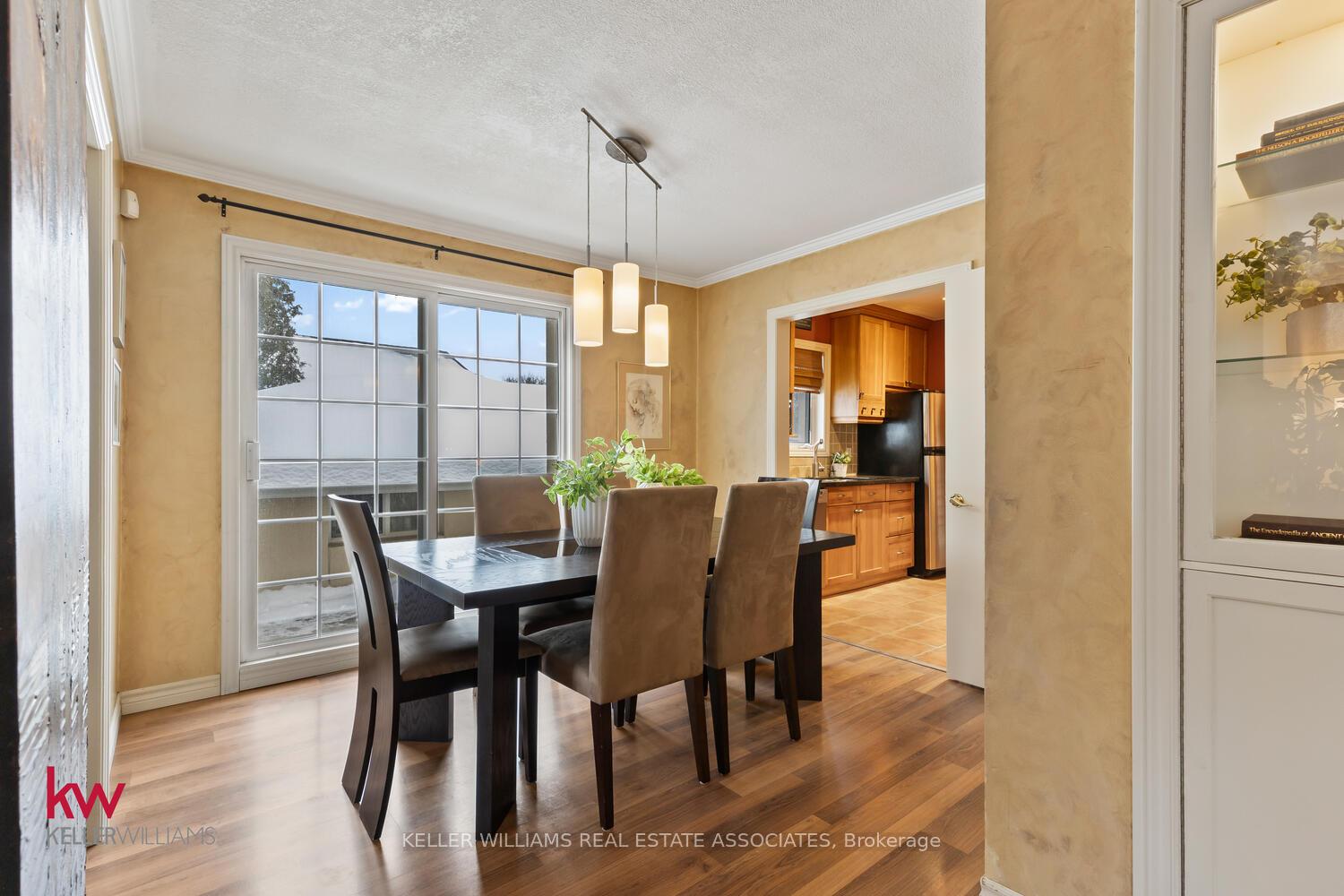Photo 10 of 94 Belmont Avenue E, Kitchener — HOMEH