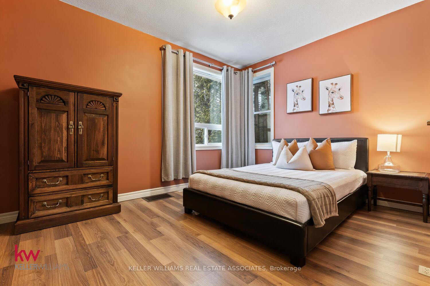 Photo 22 of 94 Belmont Avenue E, Kitchener — HOMEH