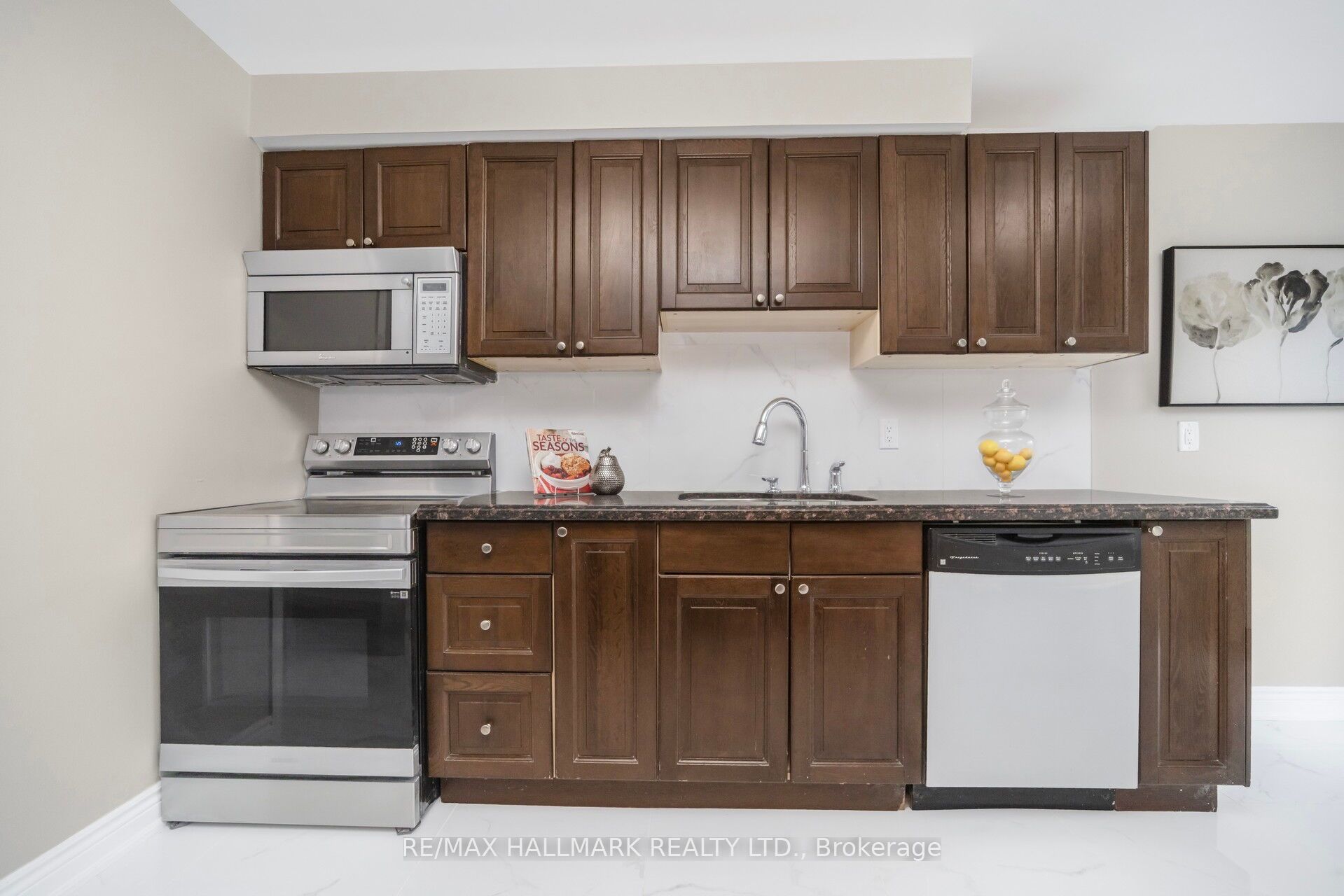 Photo 66 of 43 Stanwell Drive, Brampton, Heart Lake West — HOMEH