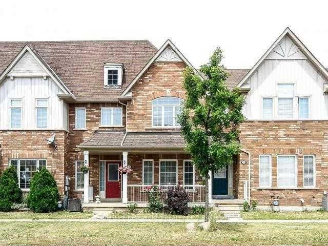 Front of 732 Bur Oak Avenue