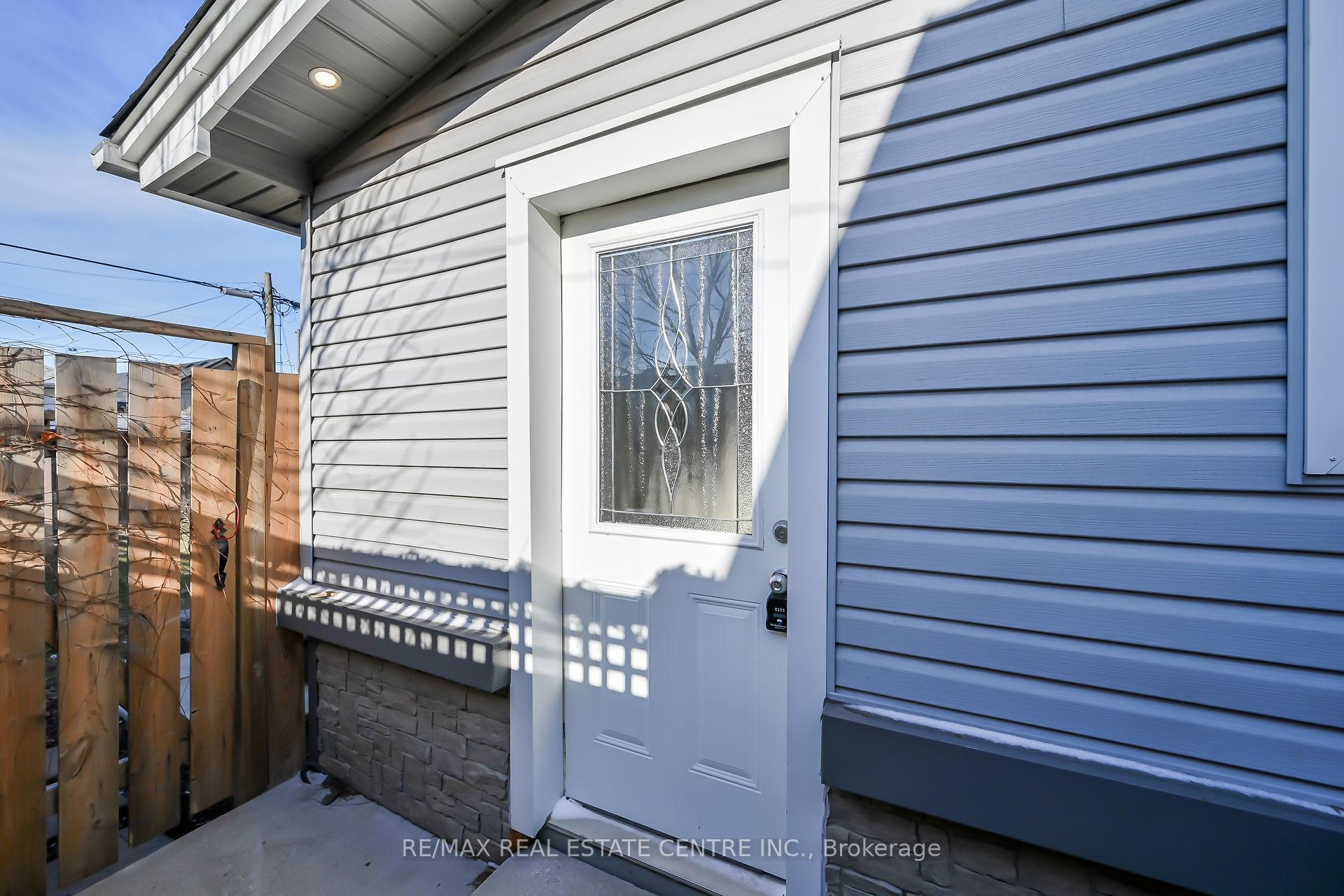Photo 4 of Unit 2, 381 Brunswick Street, Hamilton, McQuesten — HOMEH