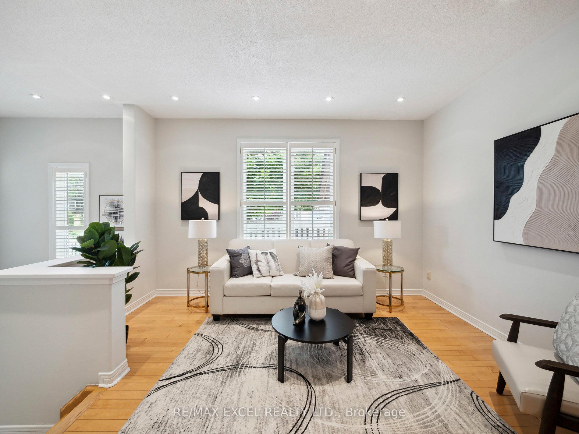 Photo 4 of 126 Worthing Avenue, Markham, Milliken Mills East — HOMEH