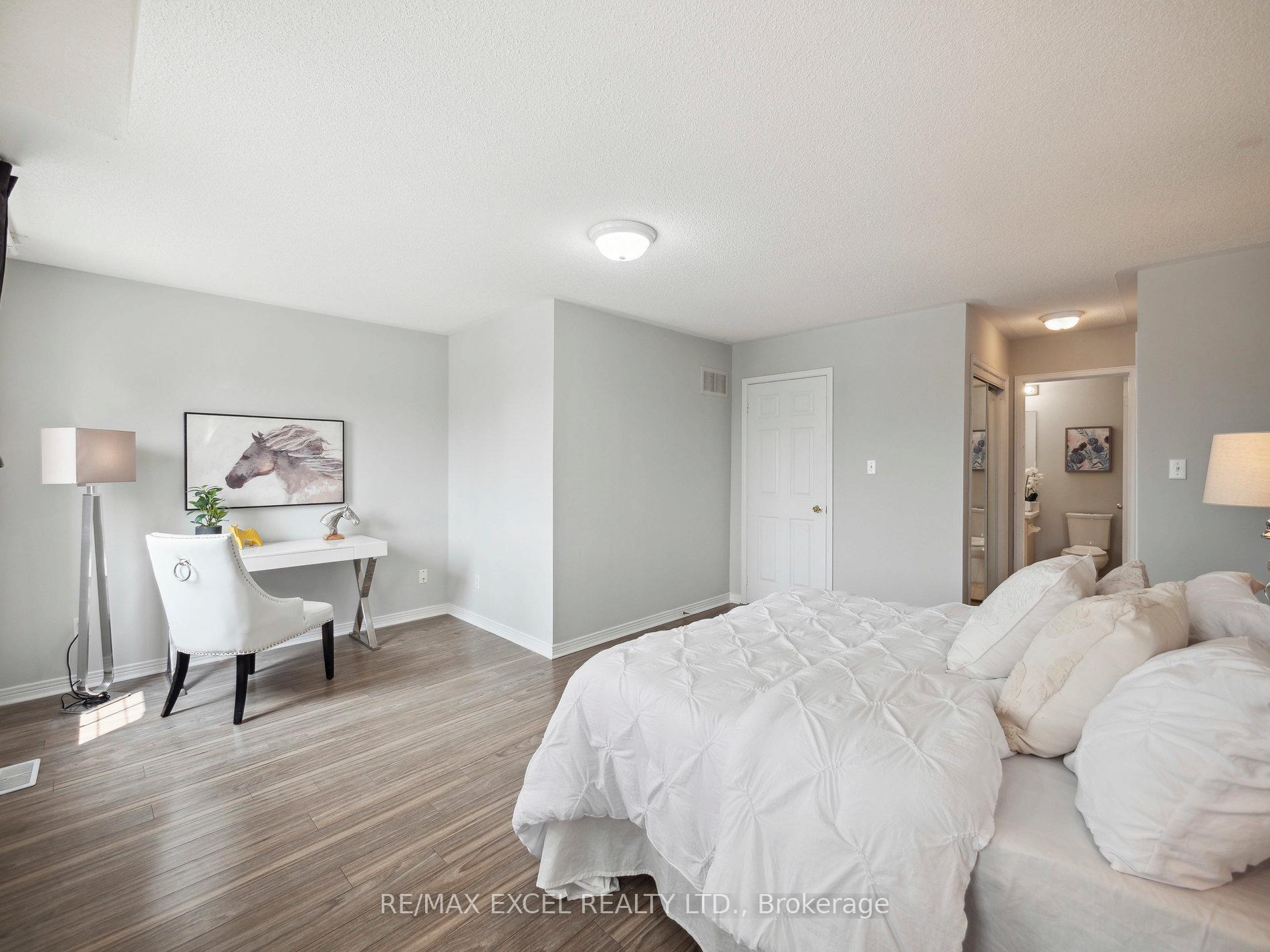 Photo 13 of 126 Worthing Avenue, Markham, Milliken Mills East — HOMEH
