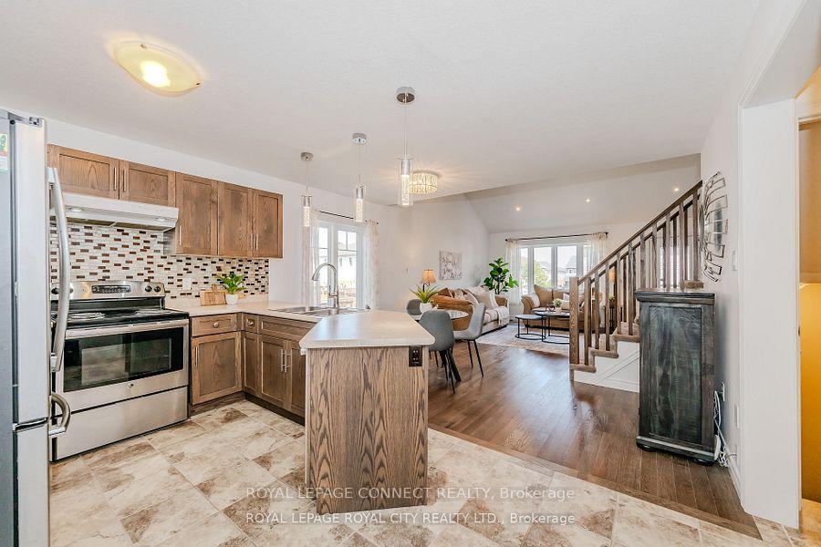 Photo 3 of 205 Eden Oak Trail, Kitchener — HOMEH