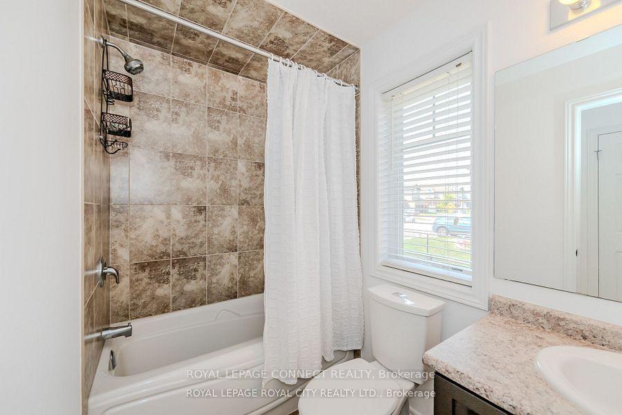 Photo 16 of 205 Eden Oak Trail, Kitchener — HOMEH