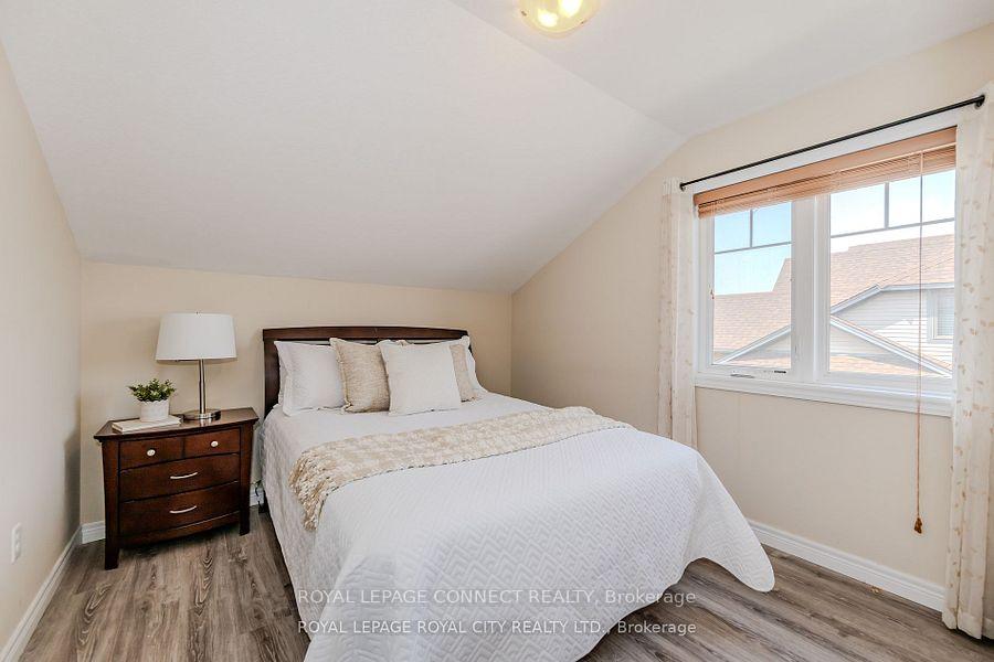 Photo 21 of 205 Eden Oak Trail, Kitchener — HOMEH