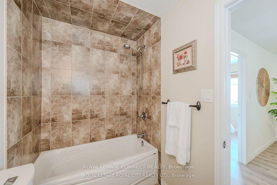 Photo 23 of 205 Eden Oak Trail, Kitchener — HOMEH
