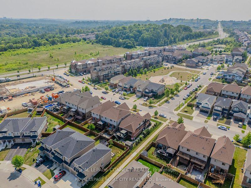 Photo 35 of 205 Eden Oak Trail, Kitchener — HOMEH