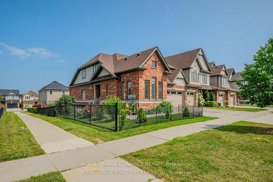 Photo 39 of 205 Eden Oak Trail, Kitchener — HOMEH