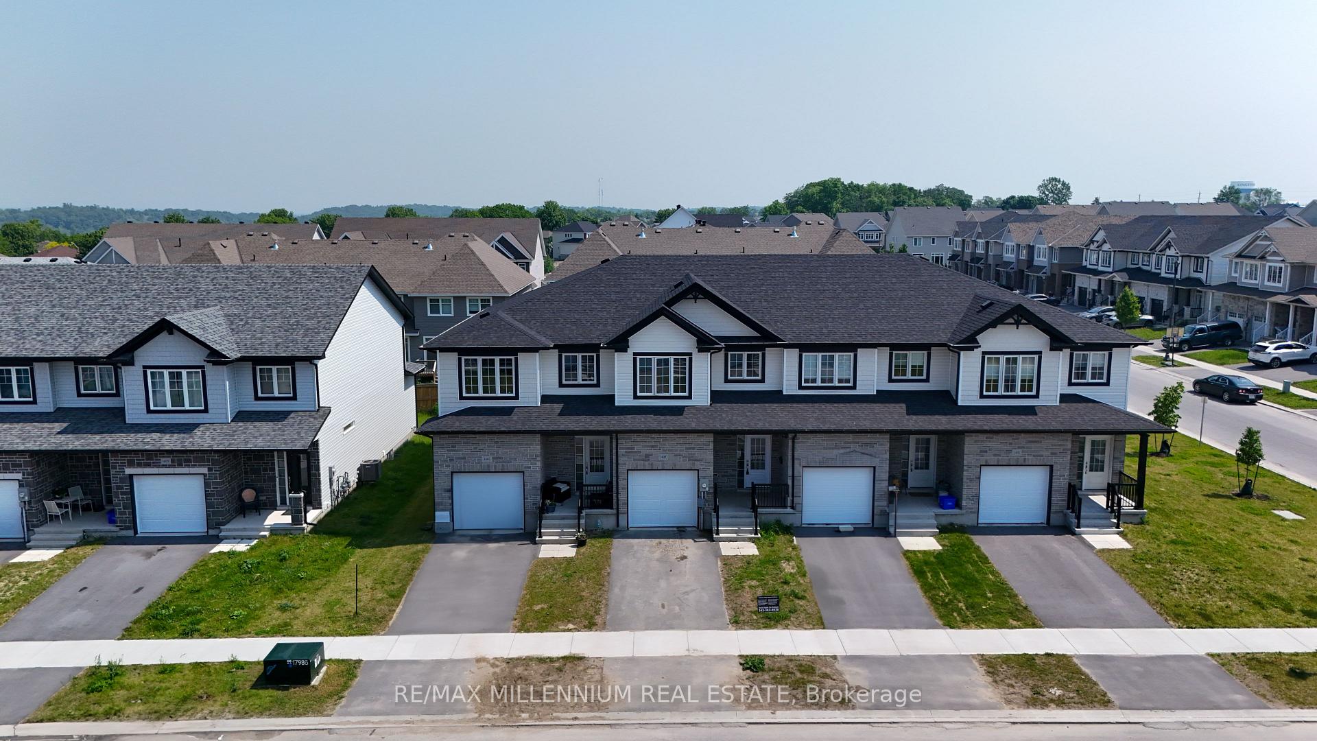 Photo 2 of 1405 Summer Street, Kingston, Kingston East (Incl Barret Crt) — HOMEH