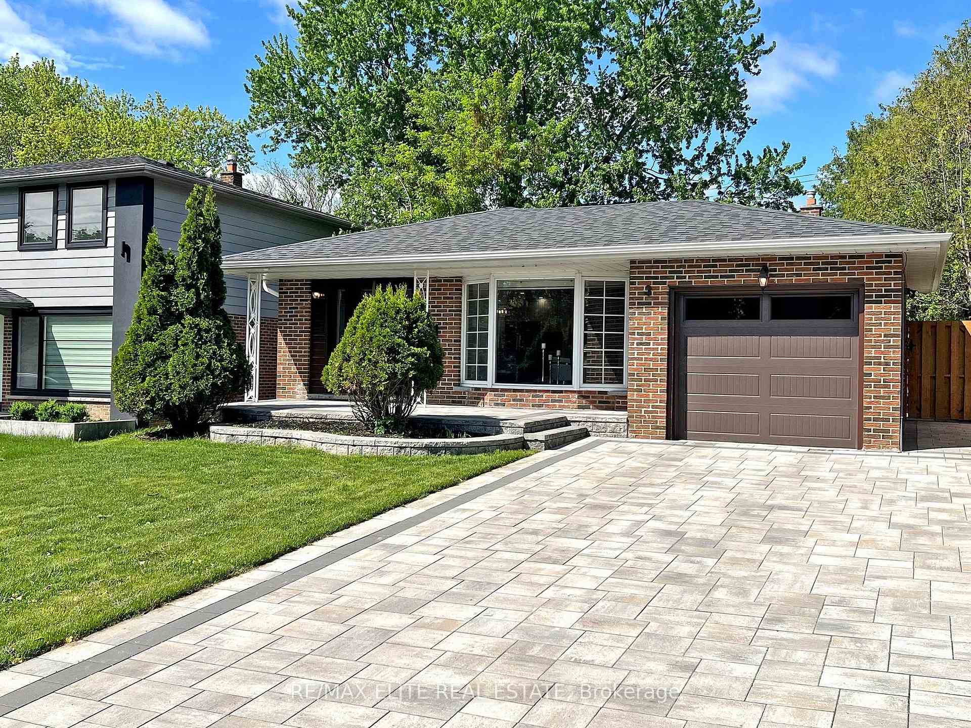Photo 1 of 3 Silver Aspen Drive, Markham, Royal Orchard — HOMEH