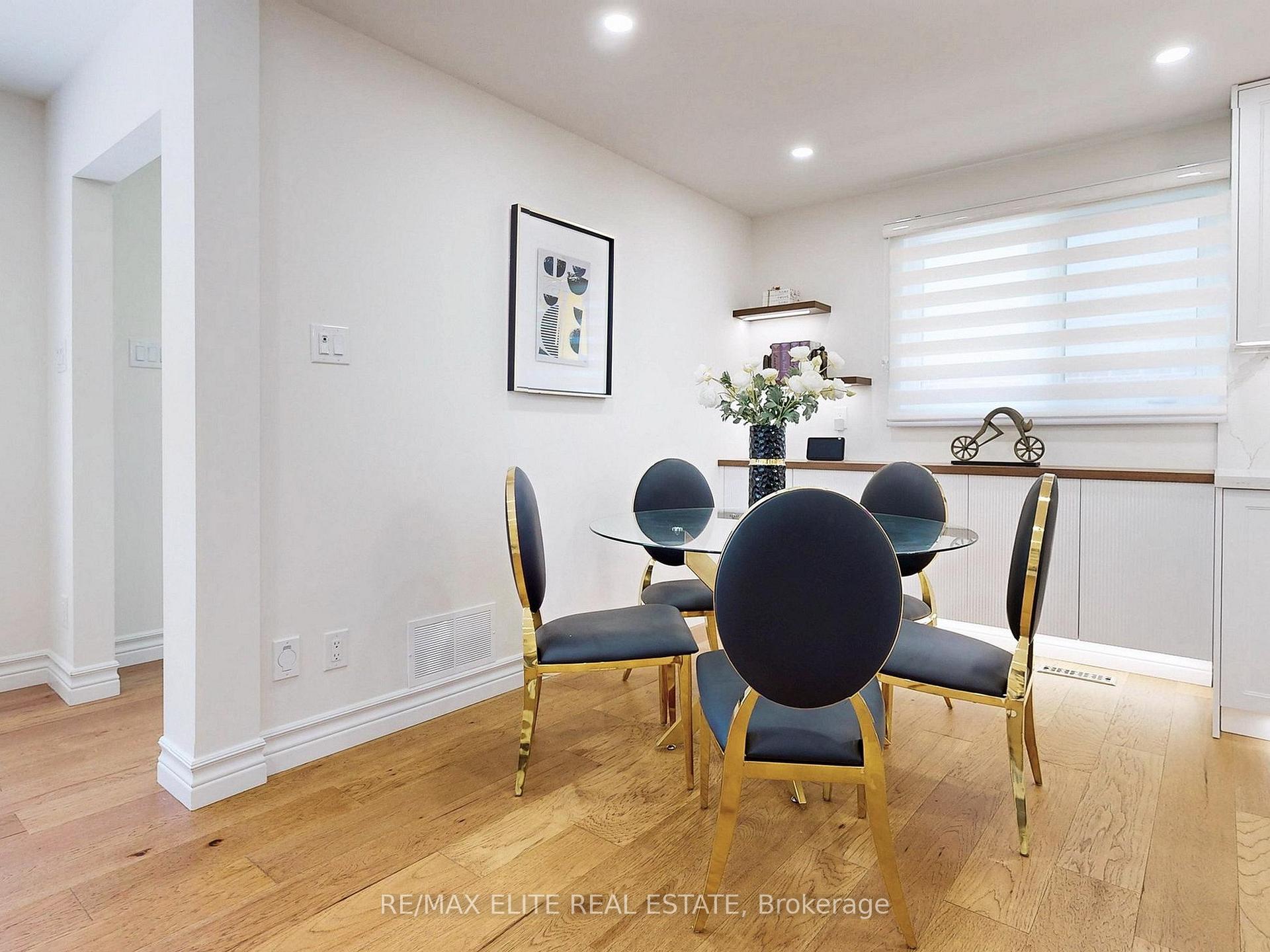 Photo 7 of 3 Silver Aspen Drive, Markham, Royal Orchard — HOMEH