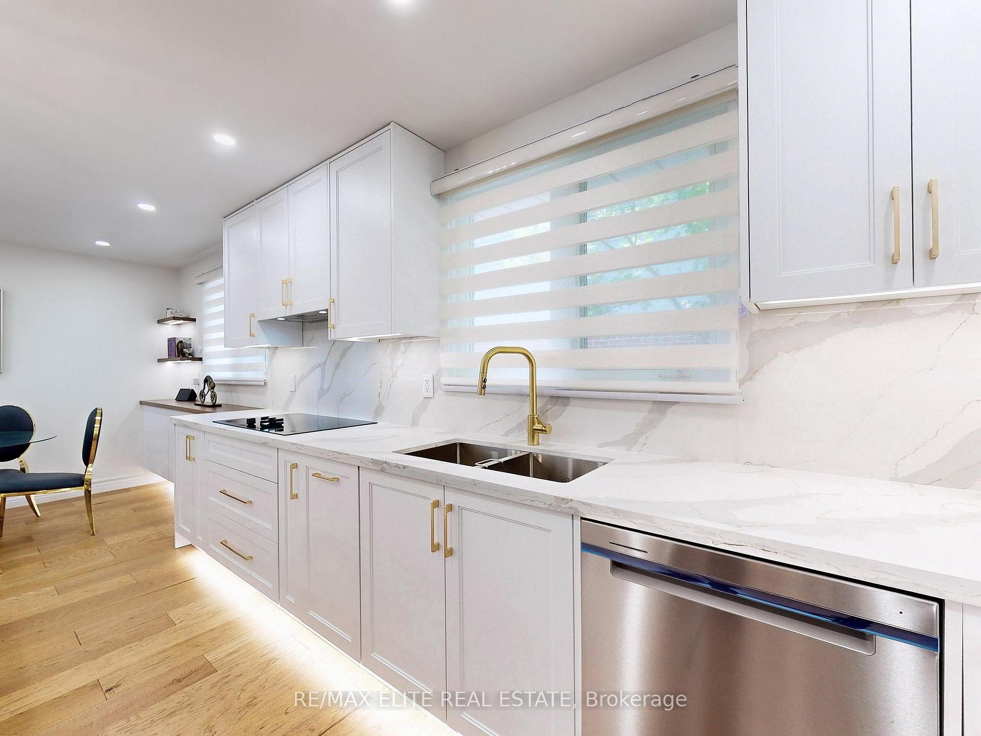 Photo 11 of 3 Silver Aspen Drive, Markham, Royal Orchard — HOMEH