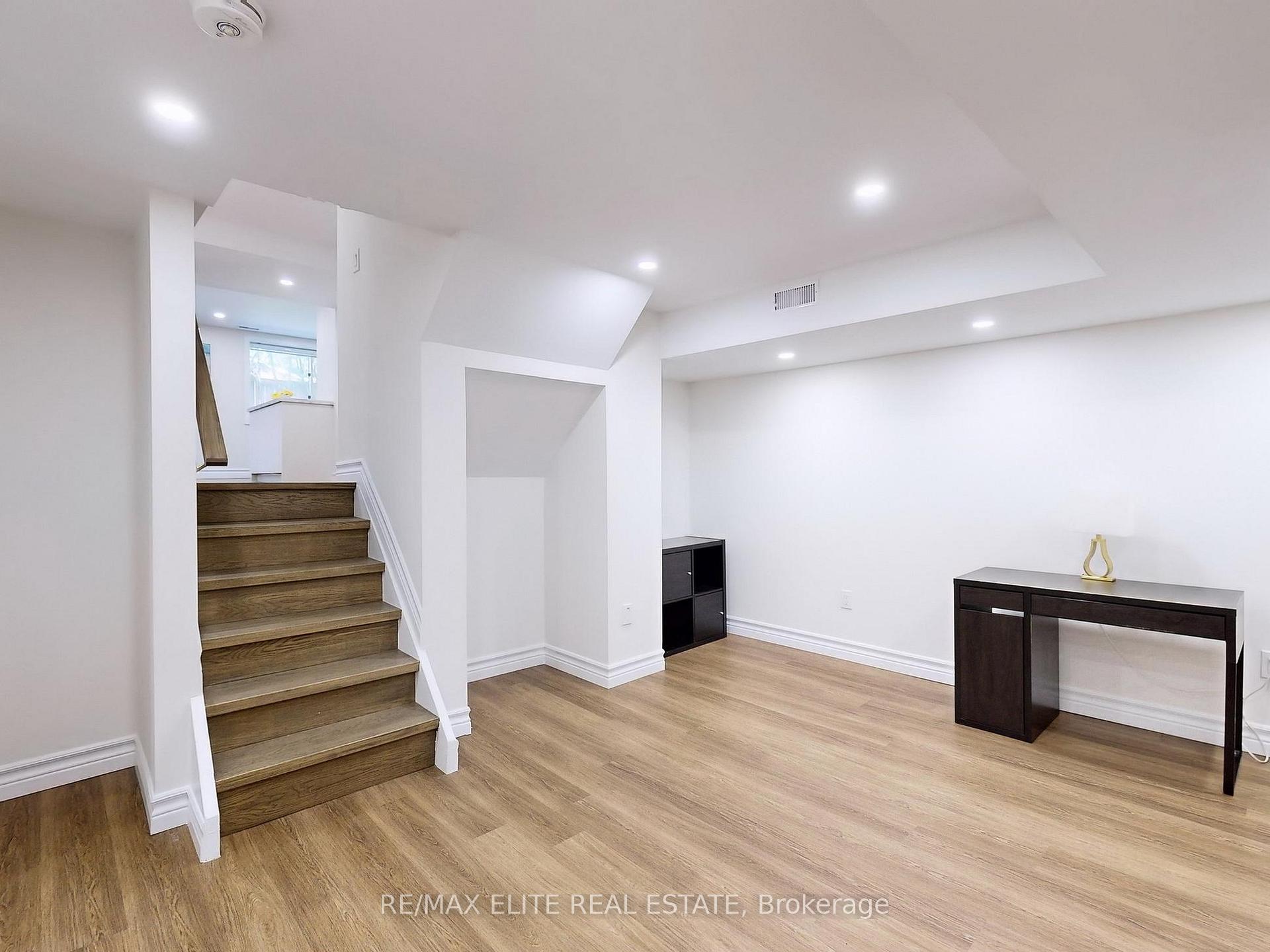 Photo 28 of 3 Silver Aspen Drive, Markham, Royal Orchard — HOMEH