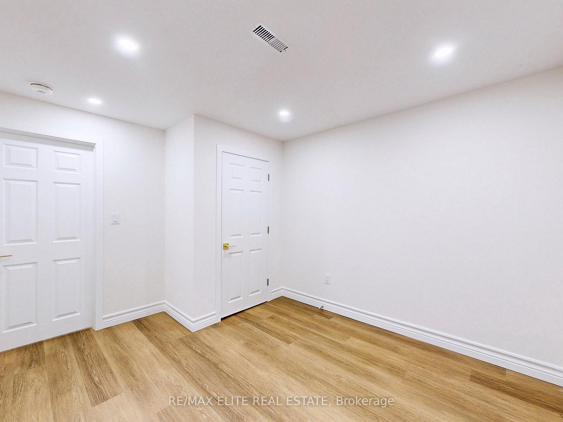 Photo 30 of 3 Silver Aspen Drive, Markham, Royal Orchard — HOMEH