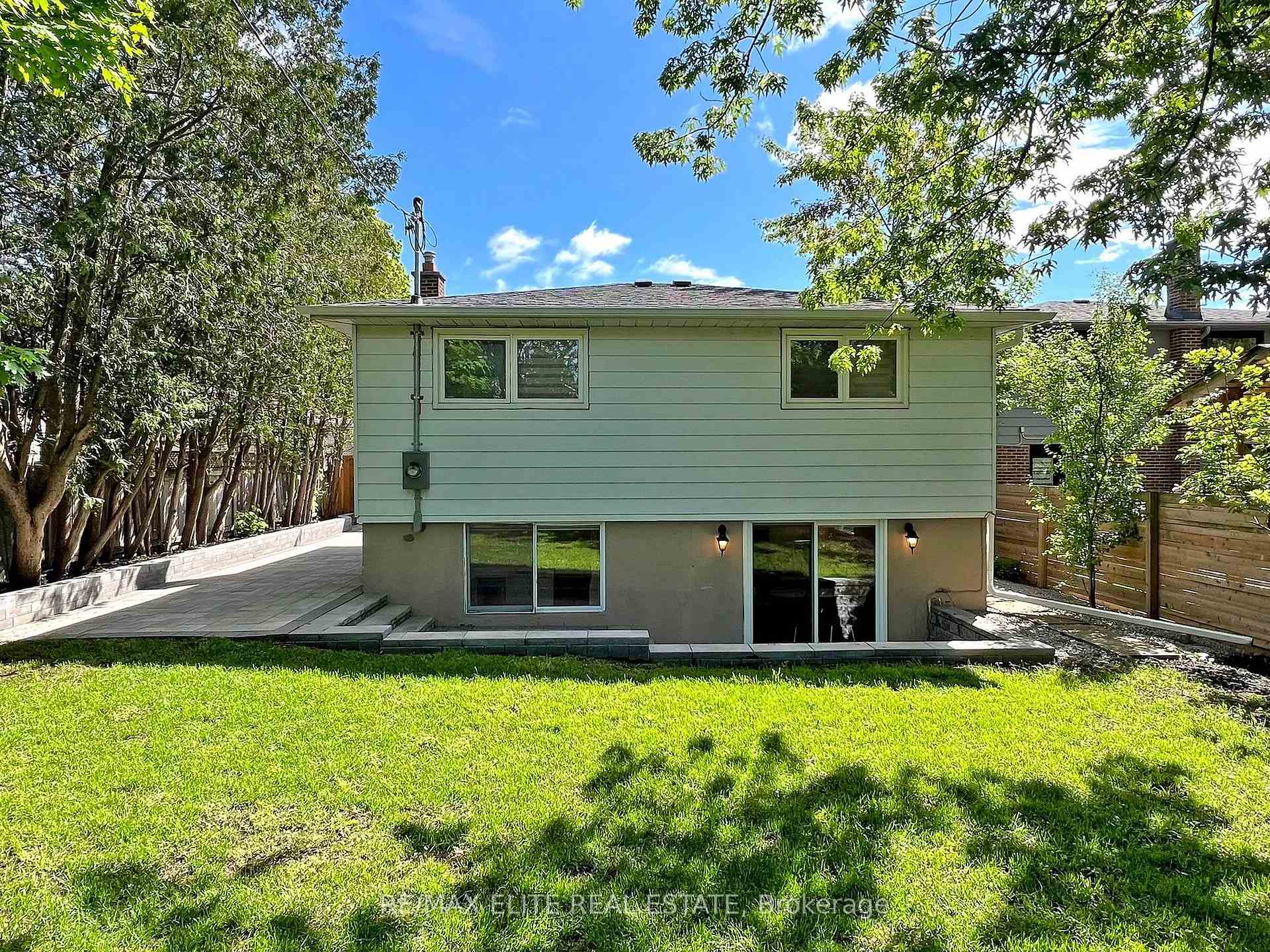 Photo 33 of 3 Silver Aspen Drive, Markham, Royal Orchard — HOMEH